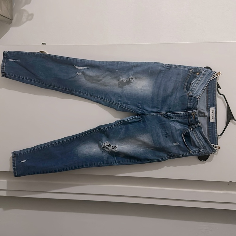 Ripped Mid rise jeans